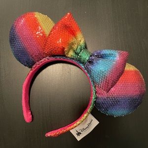 NWOT Rainbow Stripe Sequin Minnie Ears